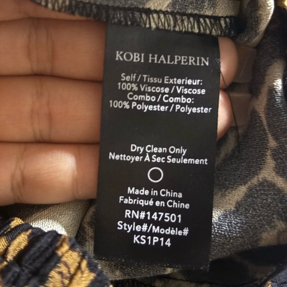 KOBI HALPERIN Women’s Aria Side-Stripe Animal-Print Cropped Pants - Picture 14 of 14